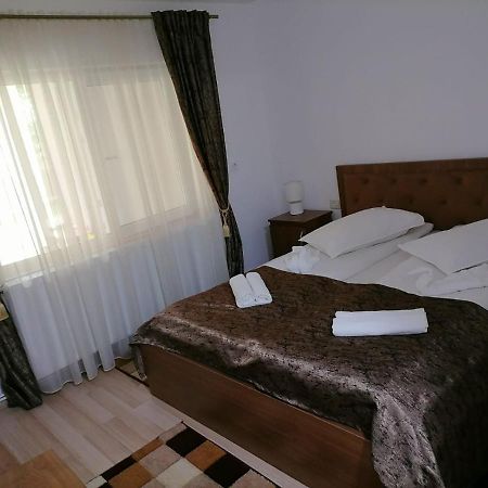 Casa Mirandre Apartman Hátszeg Kültér fotó