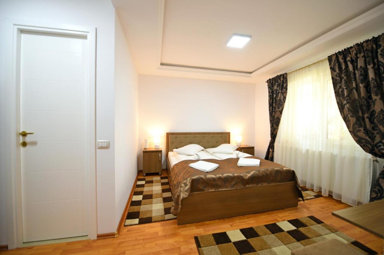 Casa Mirandre Apartman Hátszeg Kültér fotó
