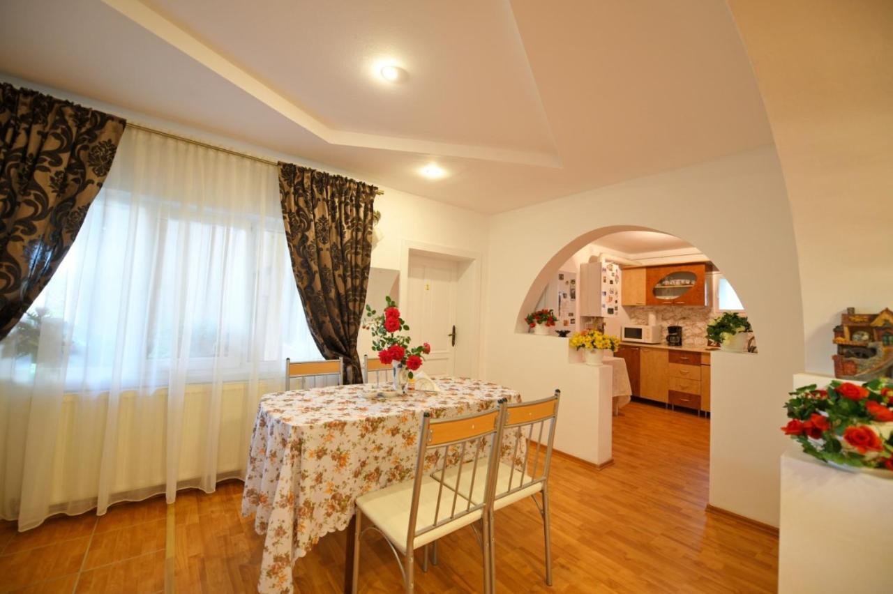 Casa Mirandre Apartman Hátszeg Kültér fotó