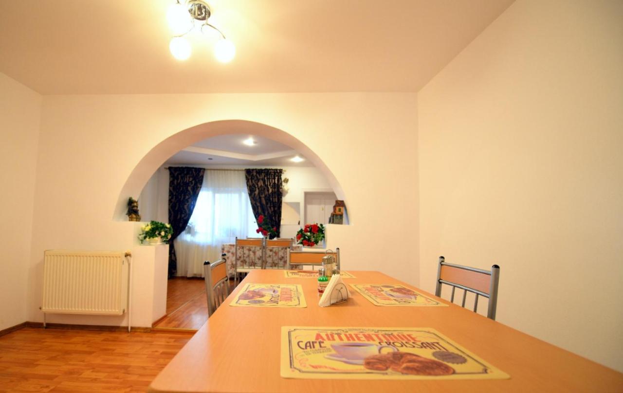 Casa Mirandre Apartman Hátszeg Kültér fotó