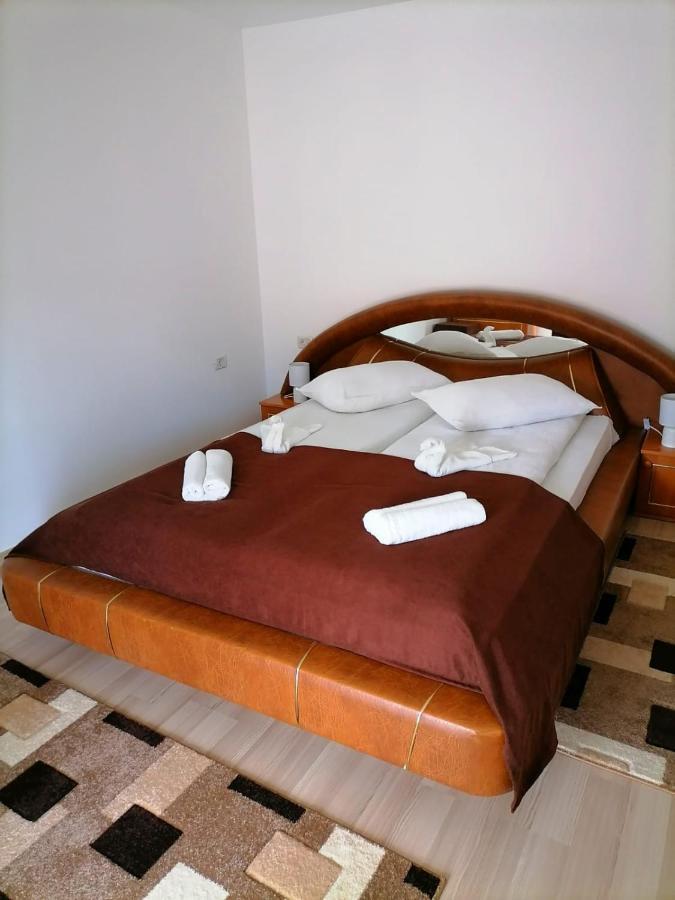 Casa Mirandre Apartman Hátszeg Kültér fotó