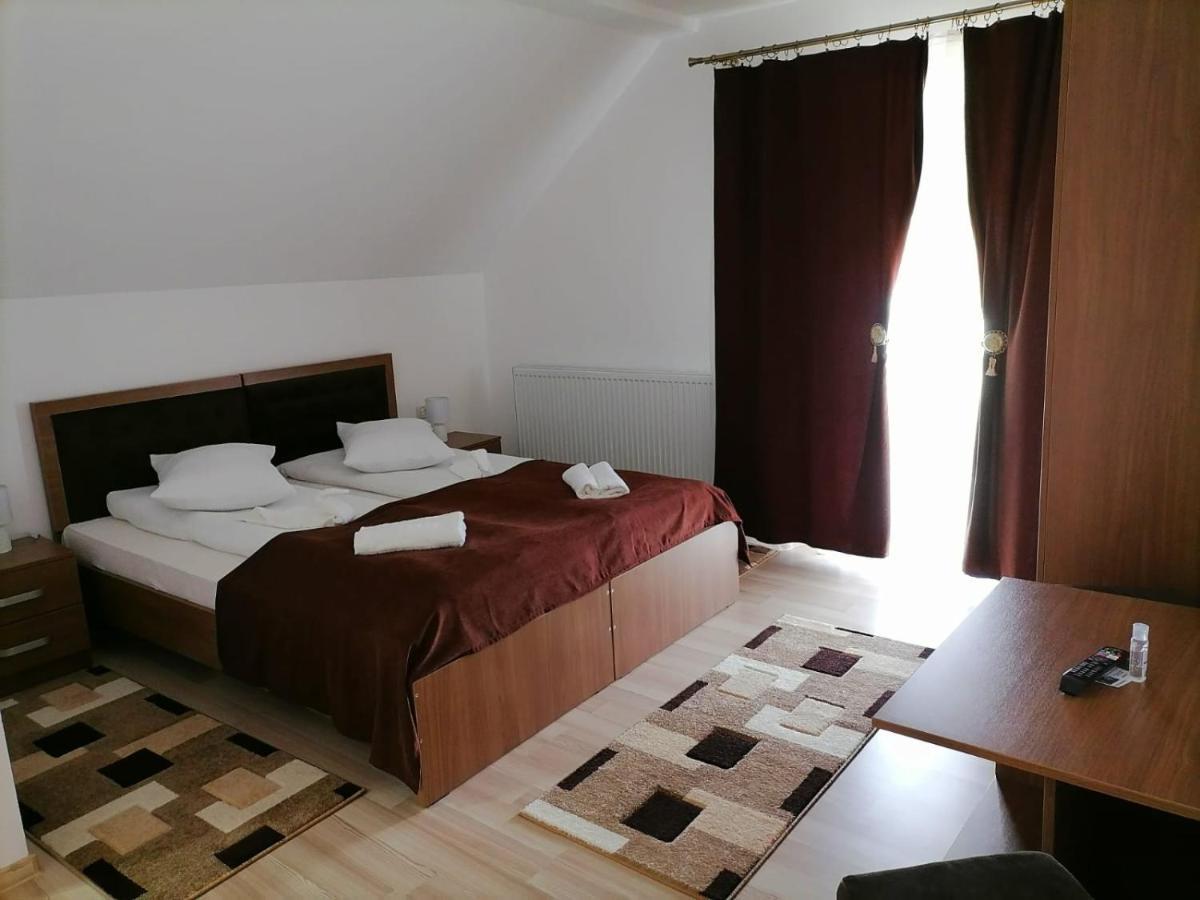 Casa Mirandre Apartman Hátszeg Kültér fotó