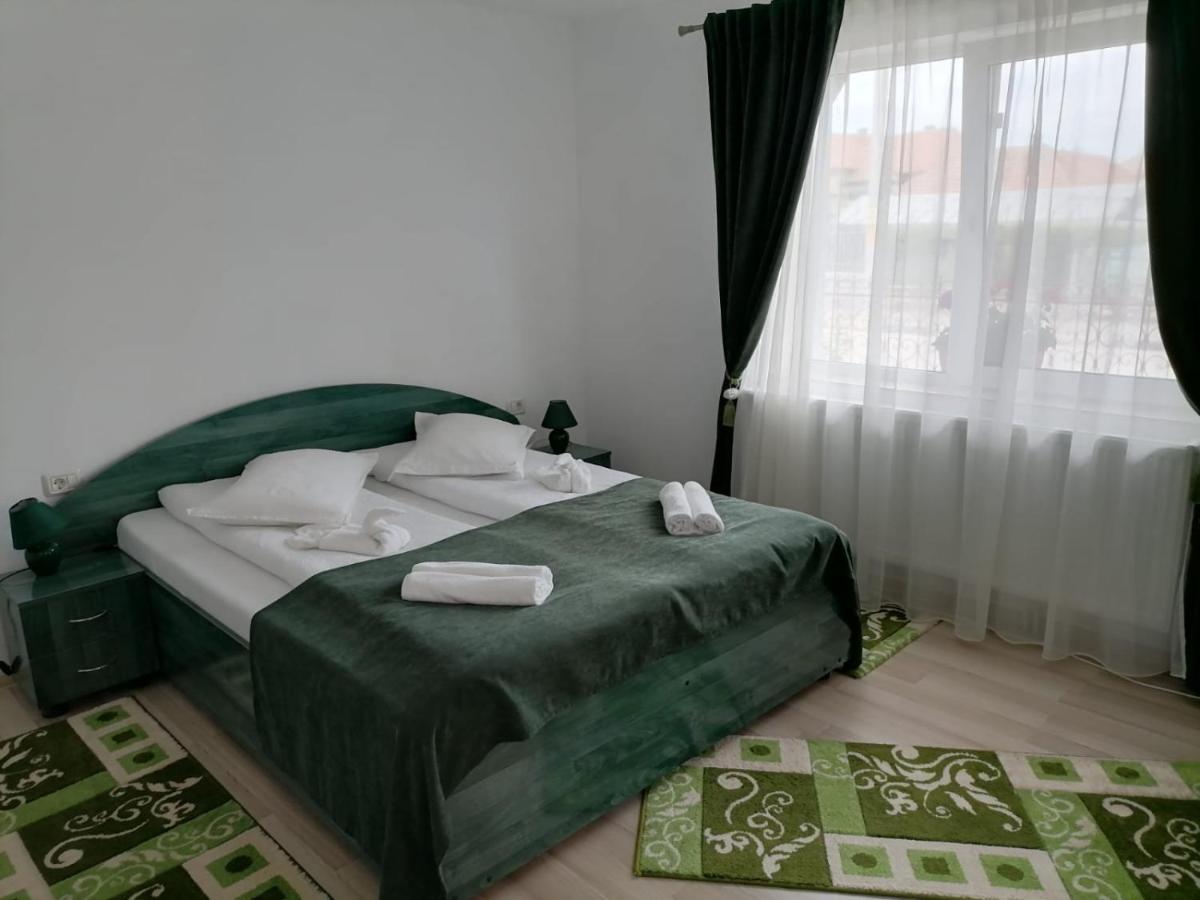 Casa Mirandre Apartman Hátszeg Kültér fotó